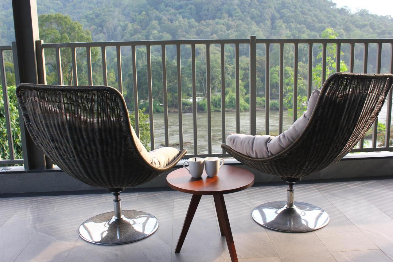 Niraamaya Retreats Samroha Athirappilly Buitenkant foto