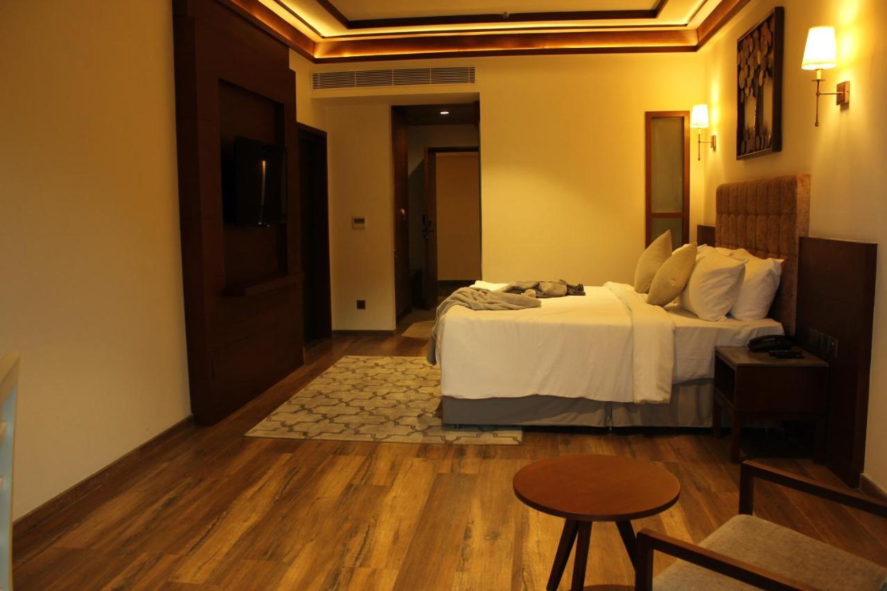 Niraamaya Retreats Samroha Athirappilly Buitenkant foto