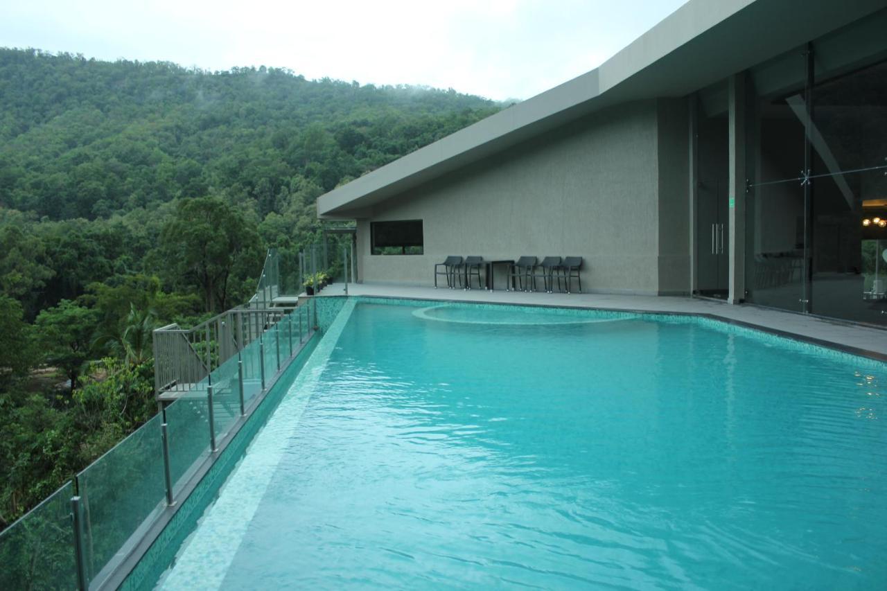 Niraamaya Retreats Samroha Athirappilly Buitenkant foto
