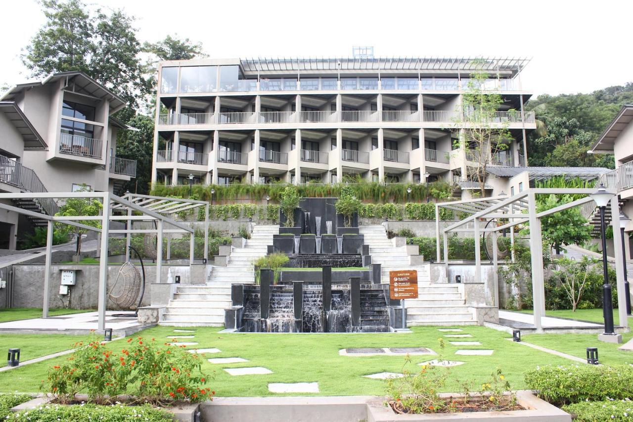 Niraamaya Retreats Samroha Athirappilly Hotel Buitenkant foto