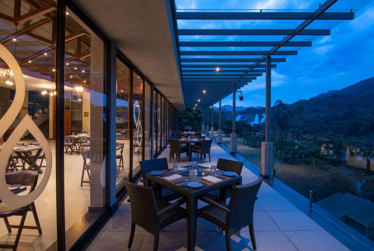Niraamaya Retreats Samroha Athirappilly Buitenkant foto